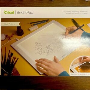 CRICUT BRIGHT PAD MINT EDITION
